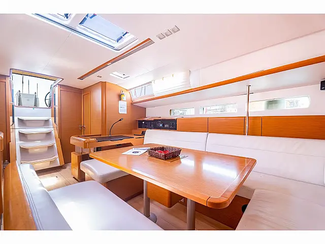 Sun Odyssey 440 - [Internal image]