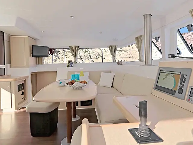 Lagoon 400 - [Internal image]