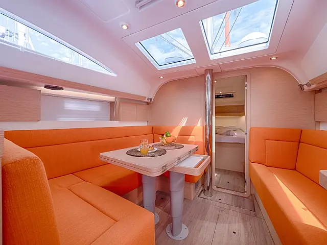 Elan 40 Impression - [Internal image]