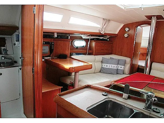 Sun Odyssey 37 - [Internal image]