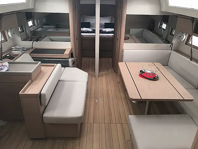 Oceanis 51.1 - [Internal image]