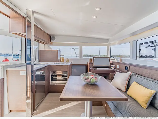 Lagoon 40 - [Internal image]