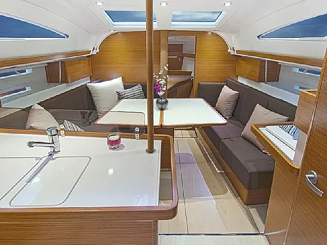 Elan 40 Impression - [Internal image]