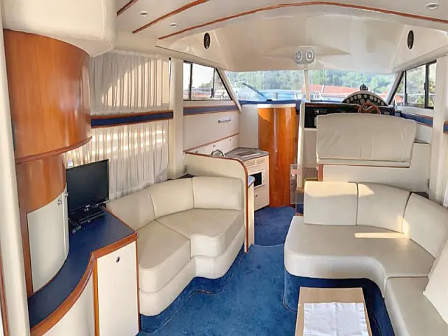 Fairline Phantom 40 - [Internal image]