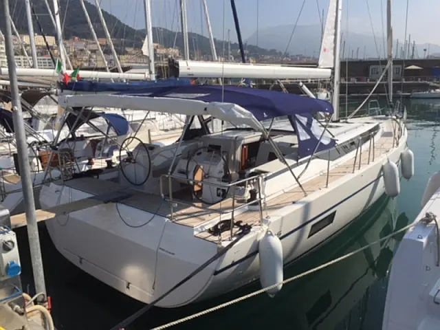 Bavaria C45 - [External image]