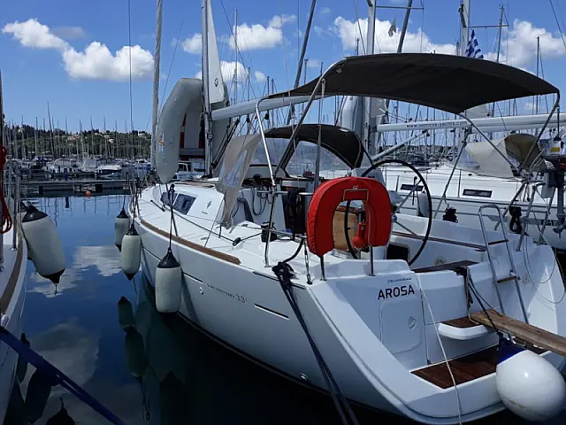Sun Odyssey 33i - [External image]