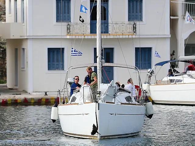 Sun Odyssey 33i - [External image]