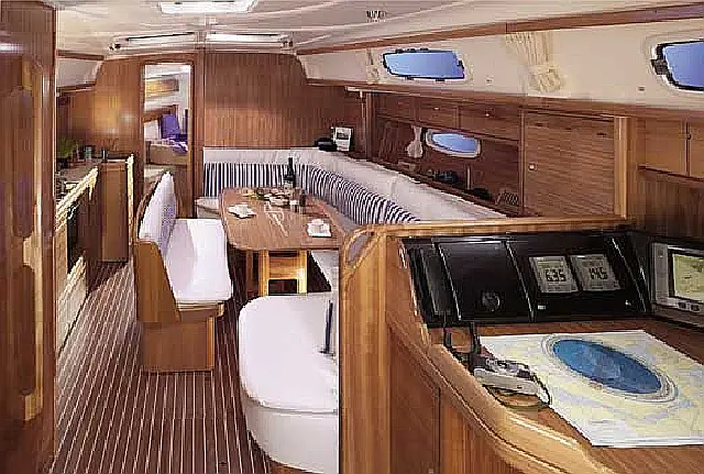 Bavaria 39 Cruiser /3cab - [Internal image]