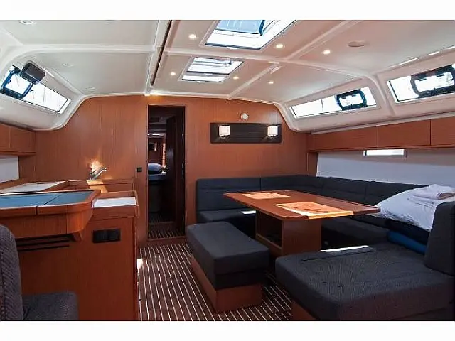 Bavaria Cruiser 51 - [Internal image]