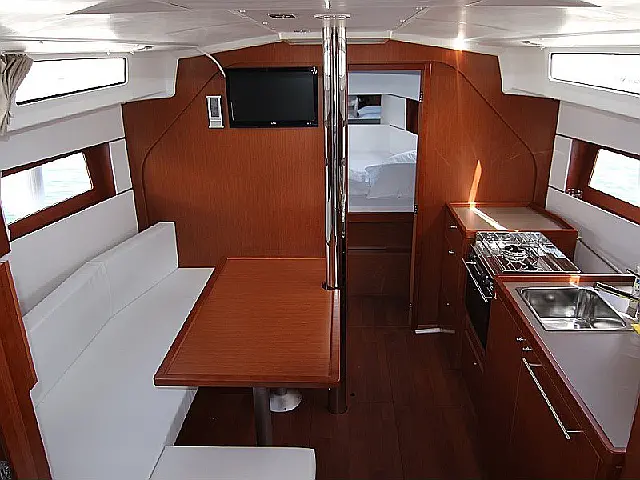 Oceanis 38.1 - [Internal image]