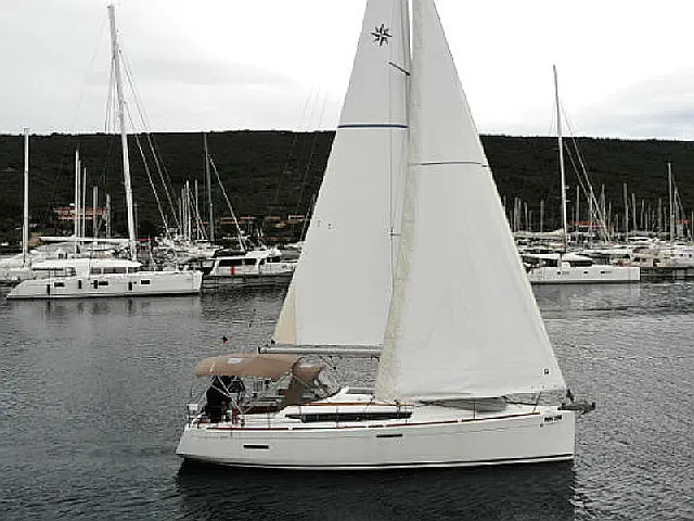 Sun Odyssey 389 - 2 cab - [External image]