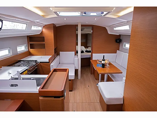 Sun Odyssey 410 - [Internal image]