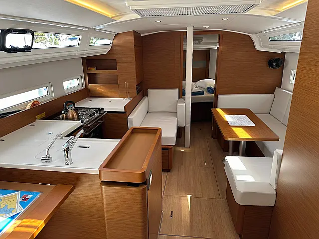 Sun Odyssey 410 - [Internal image]