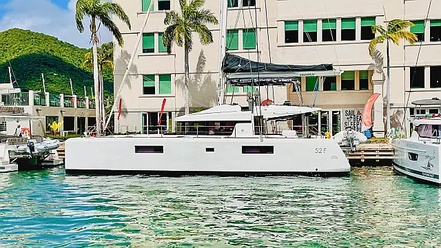 LAGOON 52F - [External image]