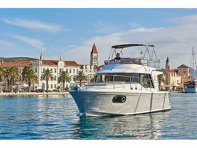 Beneteau Swift Trawler 30 - [External image]