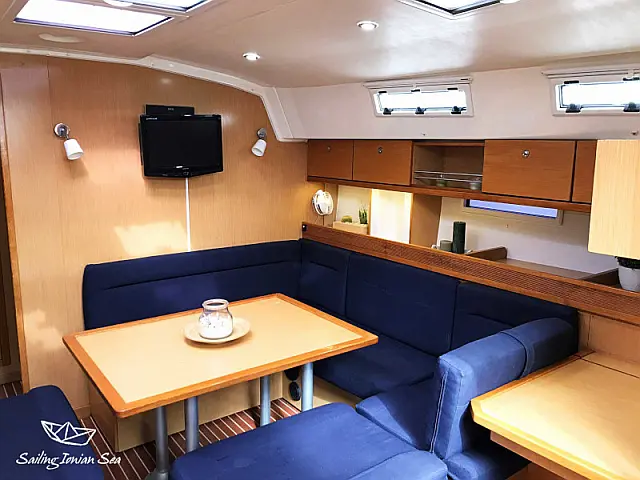Bavaria 45 Cruiser - [Internal image]