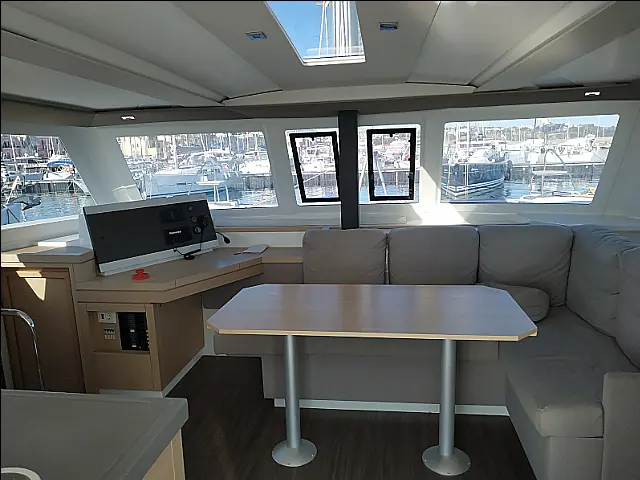 Lucia 40 - [Internal image]