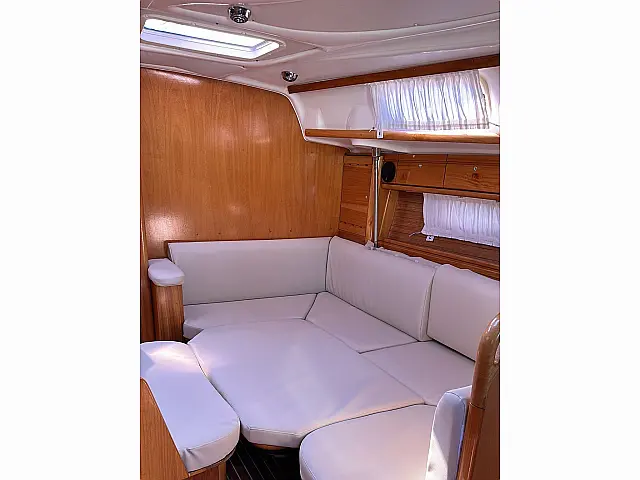 Bavaria 42 - [Internal image]