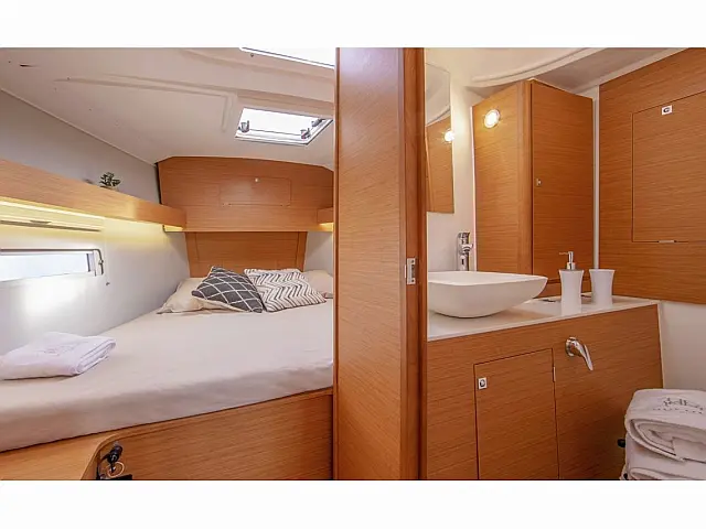 Dufour 390 Grand Large - [Internal image]