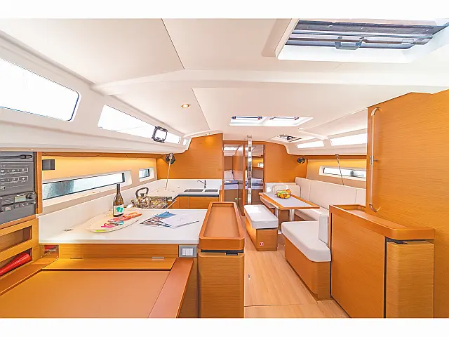 Sun Odyssey 440 - [Internal image]