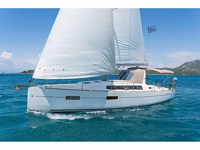 Oceanis 38 - [External image]
