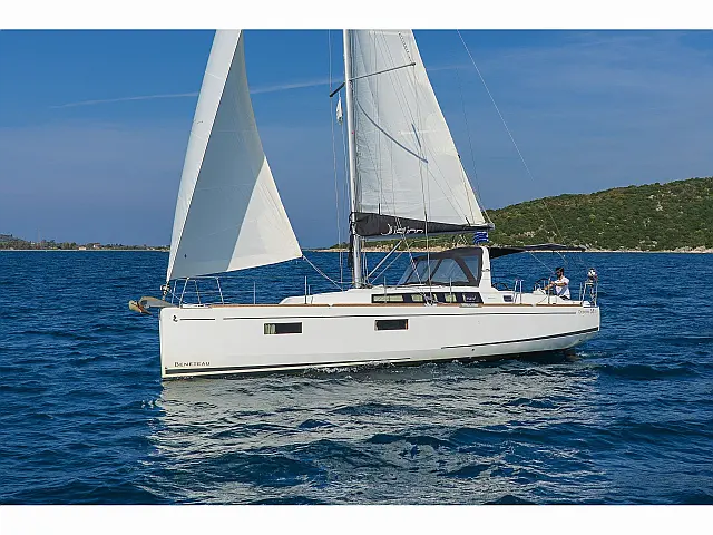 Oceanis 38.1 - [External image]