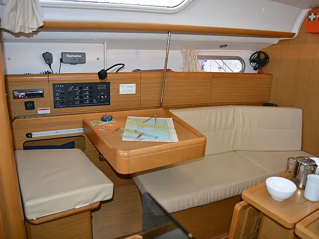 Sun Odyssey 36i - [Internal image]