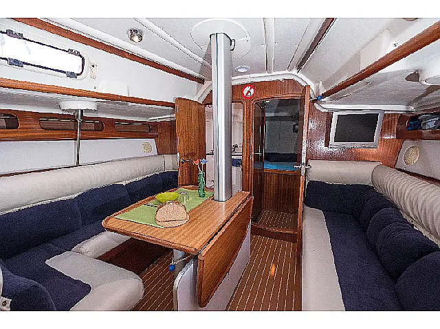 Bavaria 38 Match - [Internal image]