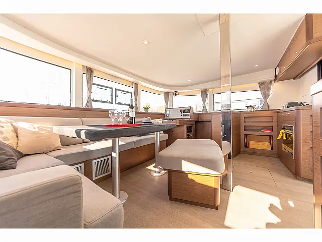 Lagoon 42 A/C & GEN - [Internal image]