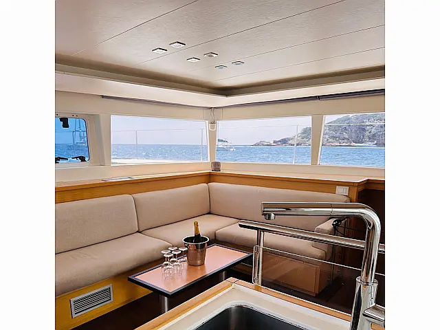 Lagoon 450  Flybridge - [Internal image]
