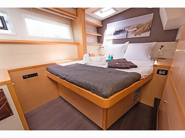 Lagoon 52 - [Internal image]