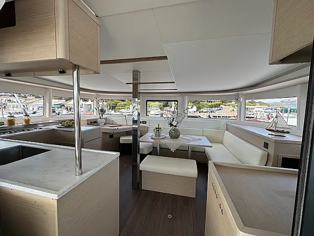 Lagoon 46 - [Internal image]