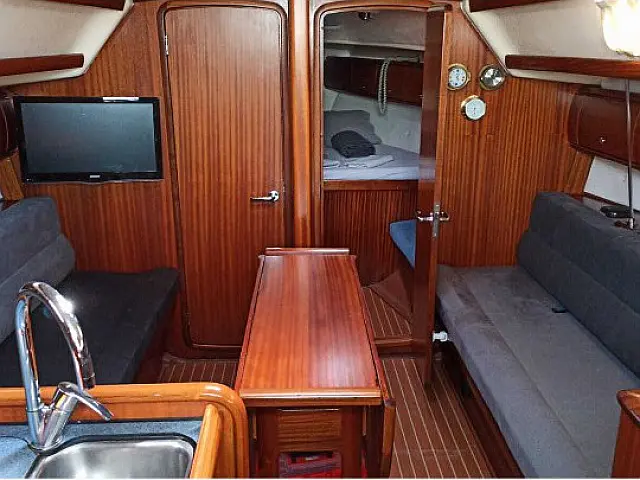 Bavaria 36 - [Internal image]