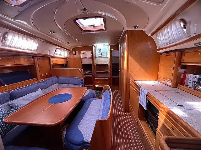 Bavaria 39 Cruiser - [Internal image]