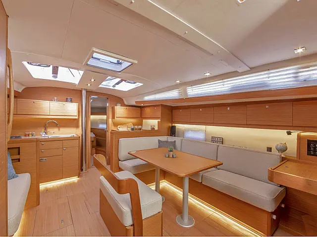 Dufour 430 Grand Large  - [Internal image]