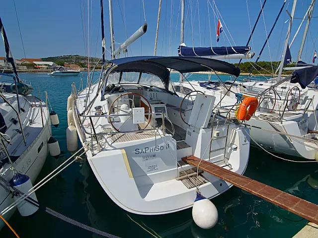 Beneteau Oceanis 43  - [External image]