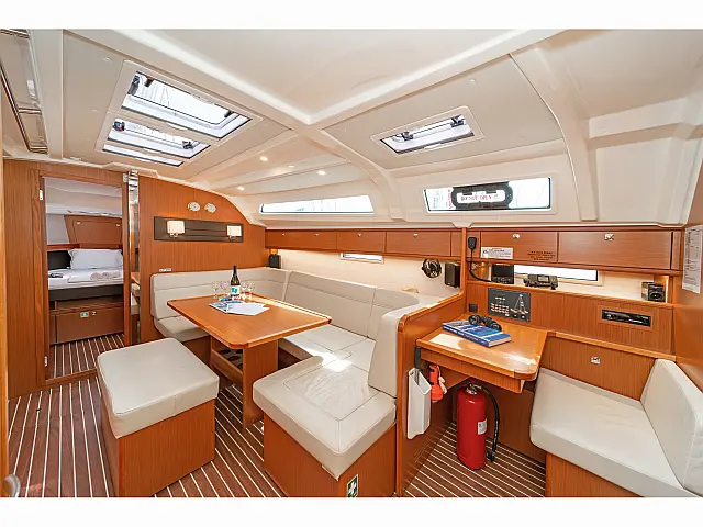 Bavaria Cruiser 41 - [Internal image]