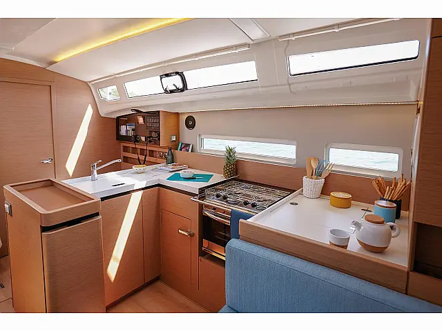 Sun Odyssey 410 - [Internal image]