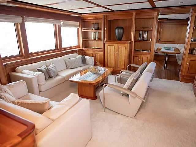 Motoryacht - [Internal image]