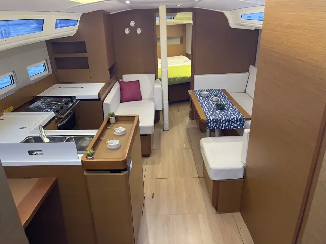 Sun Odyssey 410 - [Internal image]