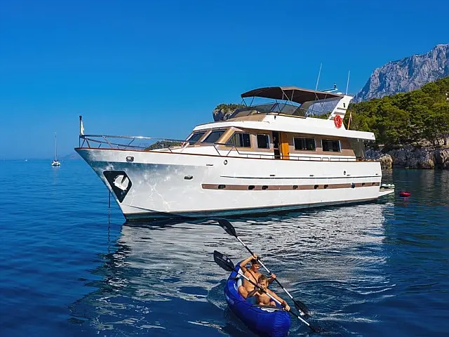 Motoryacht - [External image]