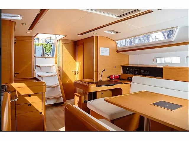 Sun Odyssey 519 
