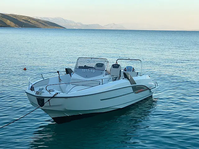 Beneteau Flyer 7.7 - [Layout image]