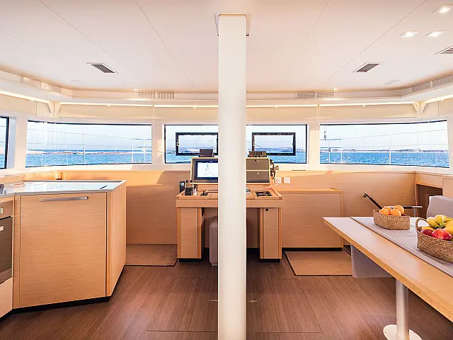 Lagoon 52 - [Internal image]