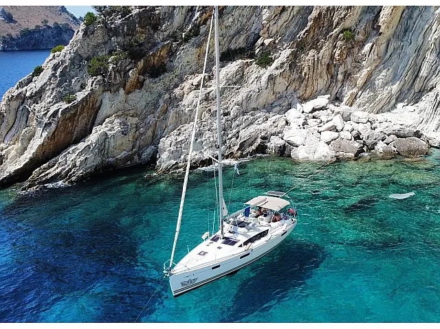 Sun Odyssey 42DS - [External image]