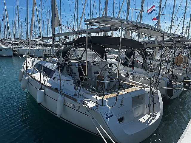 Oceanis 31 - [External image]