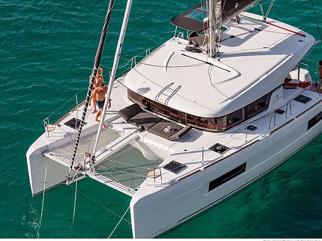 Lagoon 40 - [External image]