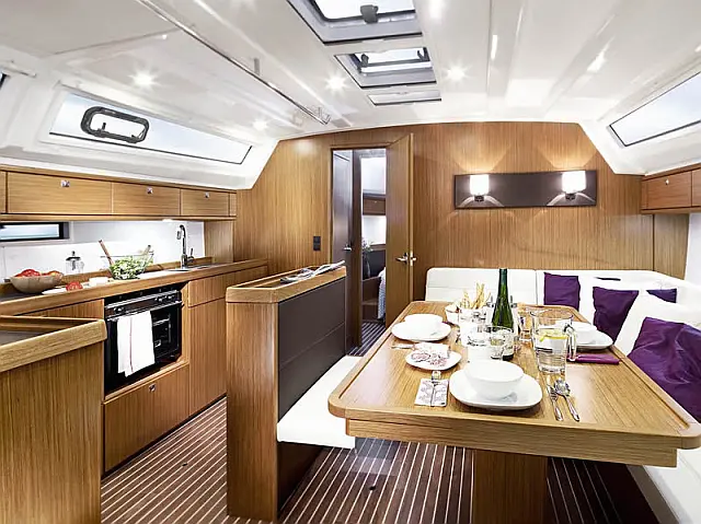 Bavaria 46 BT '17 - [Internal image]