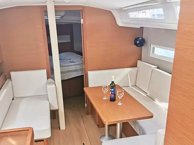 Sun Odyssey 410 - [Internal image]