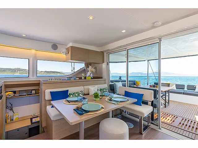 Lagoon 43 - [Internal image]